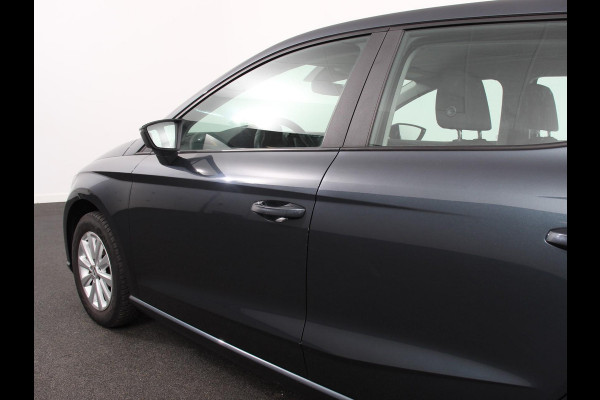 Seat Ibiza 1.0 EcoTSI Style Business Intense Climate Control Cruise control LED Stoelverwarming Parkeersensoren Achteruitrij camera Apple Carplay/ Android Auto