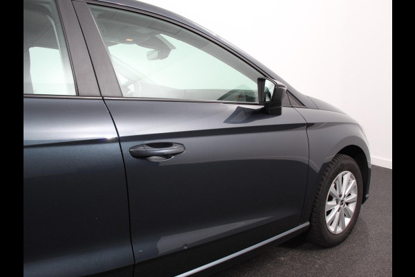 Seat Ibiza 1.0 EcoTSI Style Business Intense Climate Control Cruise control LED Stoelverwarming Parkeersensoren Achteruitrij camera Apple Carplay/ Android Auto