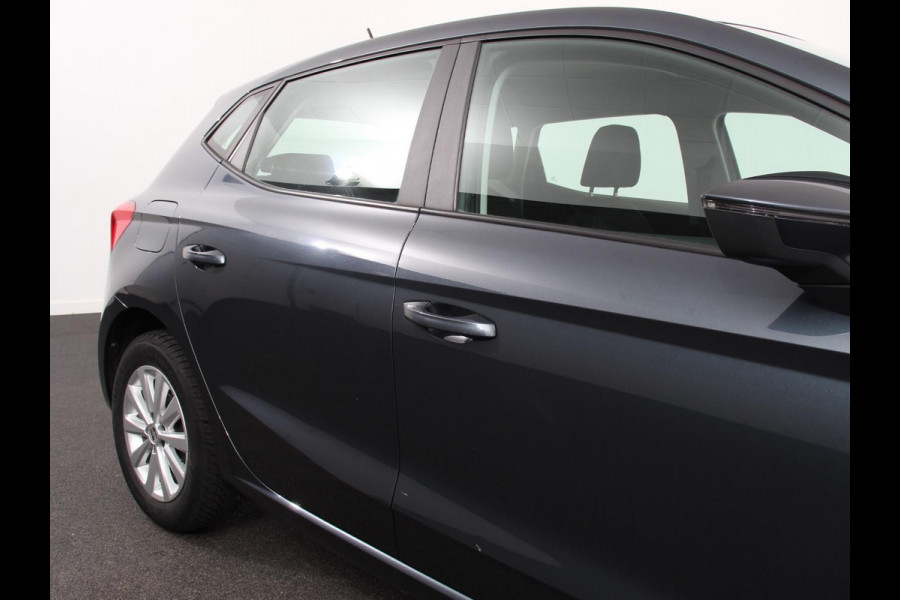 Seat Ibiza 1.0 EcoTSI Style Business Intense Climate Control Cruise control LED Stoelverwarming Parkeersensoren Achteruitrij camera Apple Carplay/ Android Auto