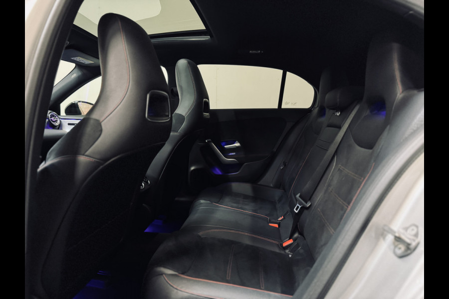Mercedes-Benz A-Klasse 200 AMG Night | Panorama | Multibeam | Sfeer