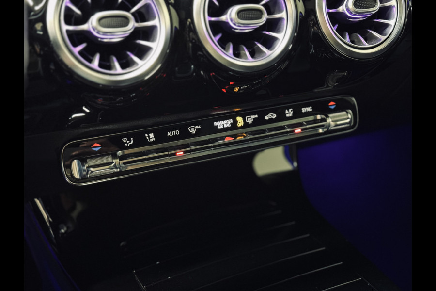 Mercedes-Benz A-Klasse 200 AMG Night | Panorama | Multibeam | Sfeer