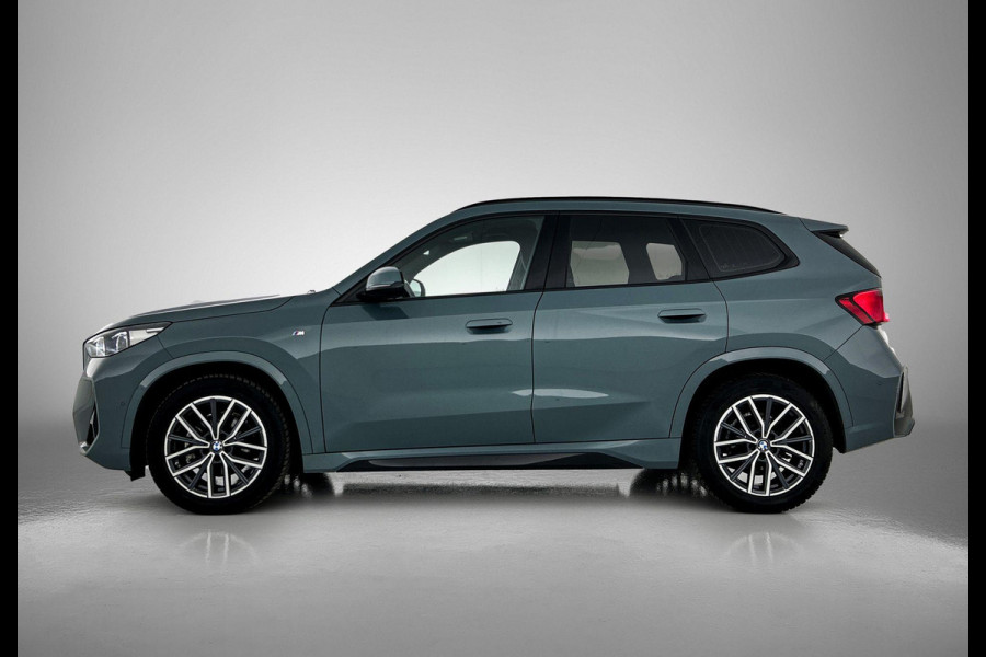 BMW X1 sDrive18i M-SPORT CAMERA CARPLAY EL-ACHTERKLEP