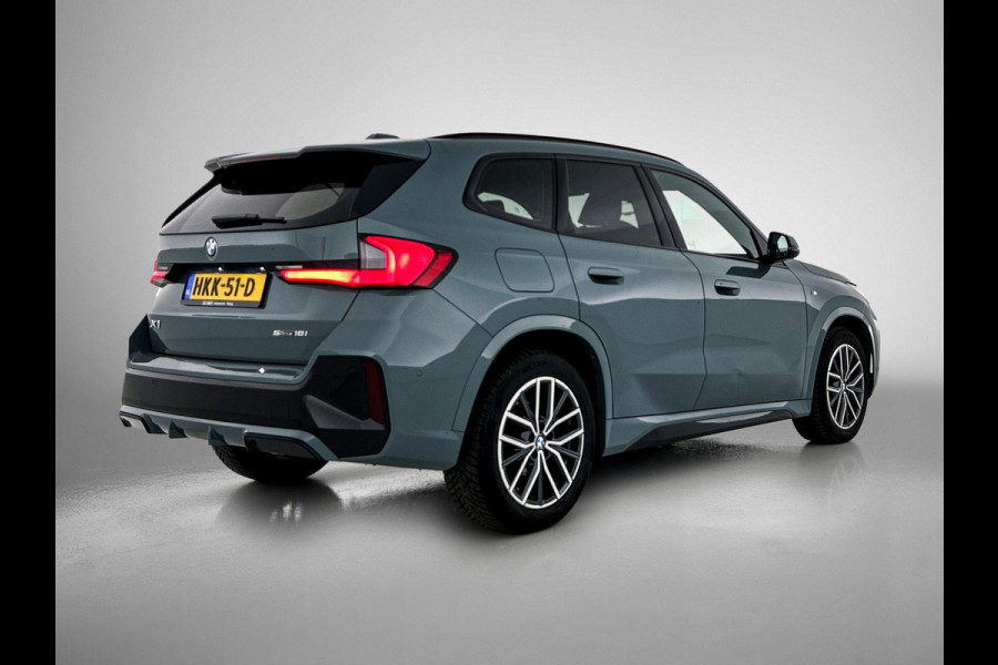 BMW X1 sDrive18i M-SPORT CAMERA CARPLAY EL-ACHTERKLEP