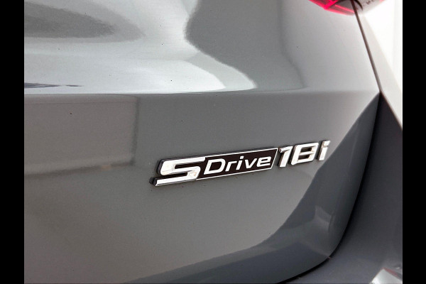 BMW X1 sDrive18i M-SPORT CAMERA CARPLAY EL-ACHTERKLEP