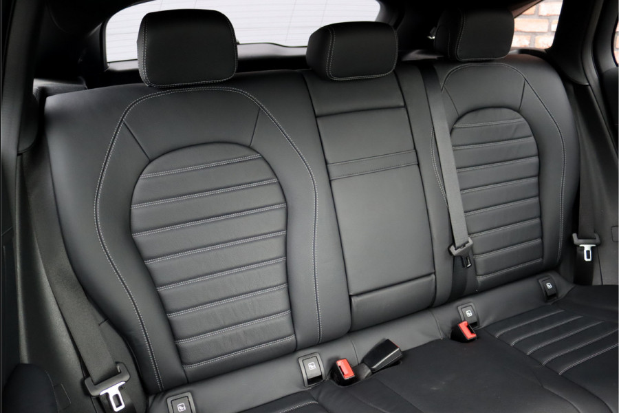 Mercedes-Benz EQC 400 4-MATIC AMG Line 80 kWh | ex BTW €39.000,- | Schuifdak | Distronic+ | Memory | Verwarmd Stuurwiel | Surround Camera | Leder | Keyless Go | Augmented Reality | Voorklimatisering |