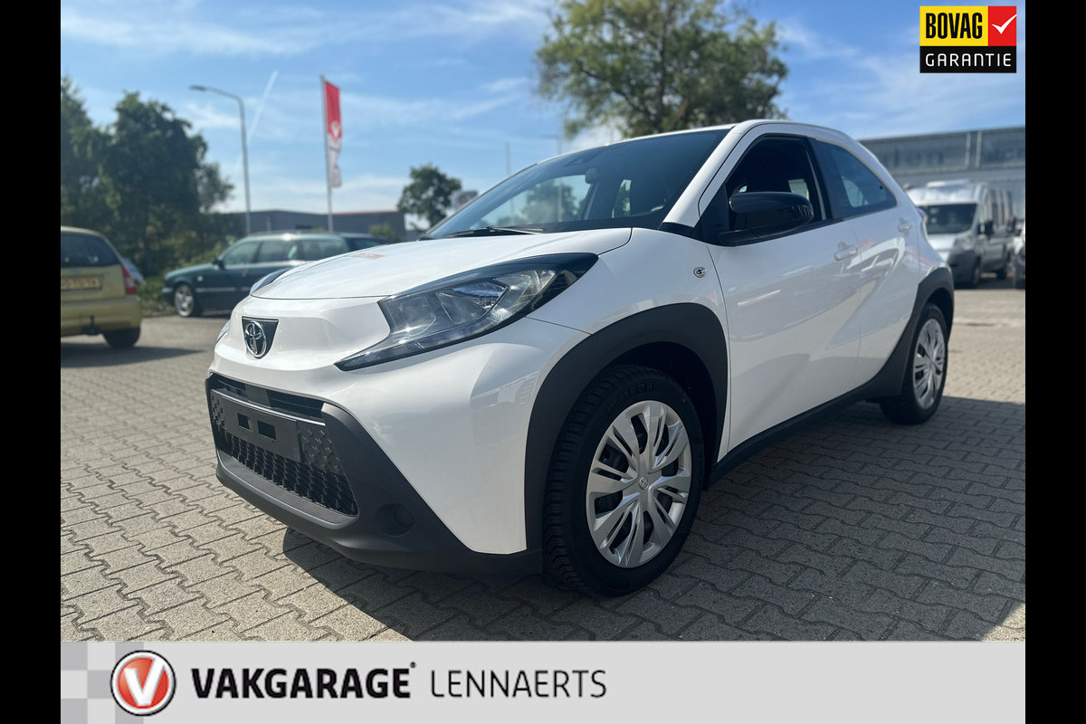 Toyota Aygo X 1.0 VVT-i MT Play CAMERA/CARPLAY (BOVAG/RIJKLAARPRIJS) Toyota Aygo X 1.0 VVT-i MT Play CAMERA/CARPLAY (BOVAG/RIJKLAARPRIJS)