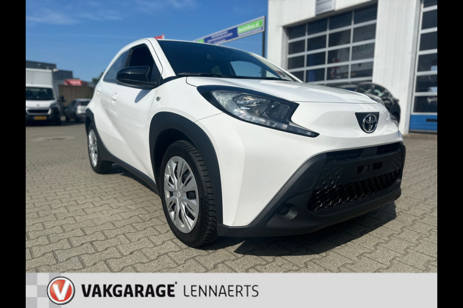Toyota Aygo X 1.0 VVT-i MT Play CAMERA/CARPLAY (BOVAG/RIJKLAARPRIJS)