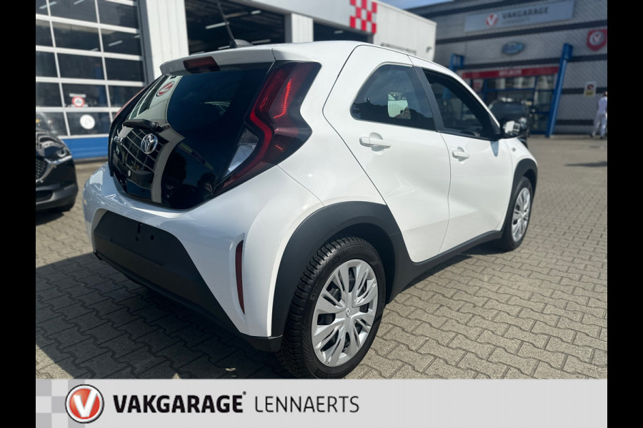 Toyota Aygo X 1.0 VVT-i MT Play CAMERA/CARPLAY (BOVAG/RIJKLAARPRIJS)
