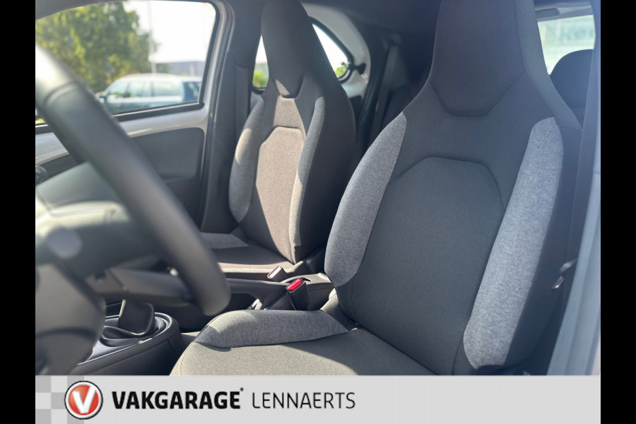 Toyota Aygo X 1.0 VVT-i MT Play CAMERA/CARPLAY (BOVAG/RIJKLAARPRIJS)