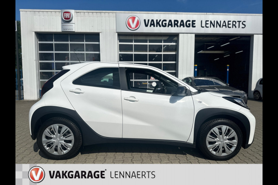 Toyota Aygo X 1.0 VVT-i MT Play CAMERA/CARPLAY (BOVAG/RIJKLAARPRIJS)