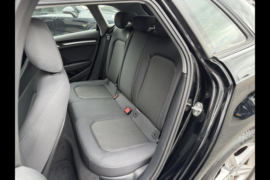 Audi A3 Sportback 30 TFSI Pro Line | Navigatie | Airco | Lichtmetalen Velgen | Cruise Control |