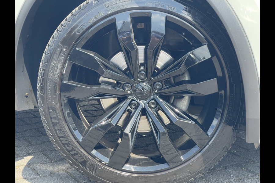 Volkswagen Tiguan 1.4 TSI ACT R-Line | Pano | Trekhaak | Leder | LED | DAB+ | CarPlay | 20 inch
