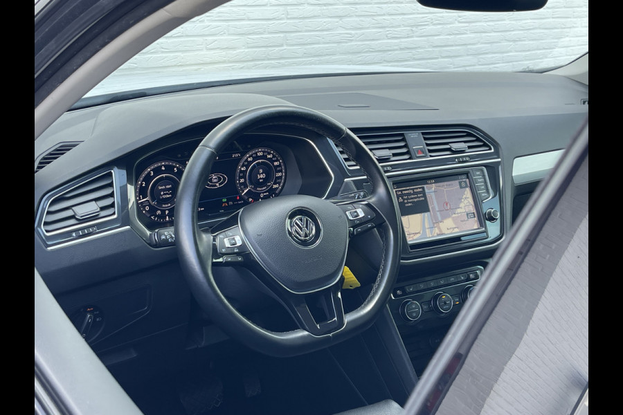 Volkswagen Tiguan 1.4 TSI ACT R-Line | Pano | Trekhaak | Leder | LED | DAB+ | CarPlay | 20 inch