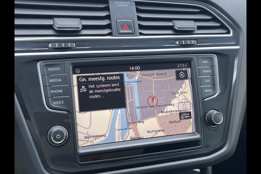 Volkswagen Tiguan 1.4 TSI ACT R-Line | Pano | Trekhaak | Leder | LED | DAB+ | CarPlay | 20 inch