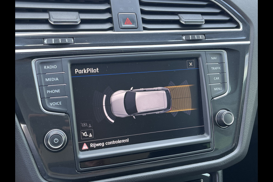 Volkswagen Tiguan 1.4 TSI ACT R-Line | Pano | Trekhaak | Leder | LED | DAB+ | CarPlay | 20 inch