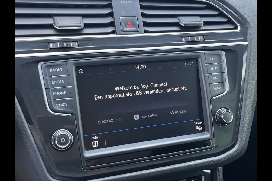 Volkswagen Tiguan 1.4 TSI ACT R-Line | Pano | Trekhaak | Leder | LED | DAB+ | CarPlay | 20 inch