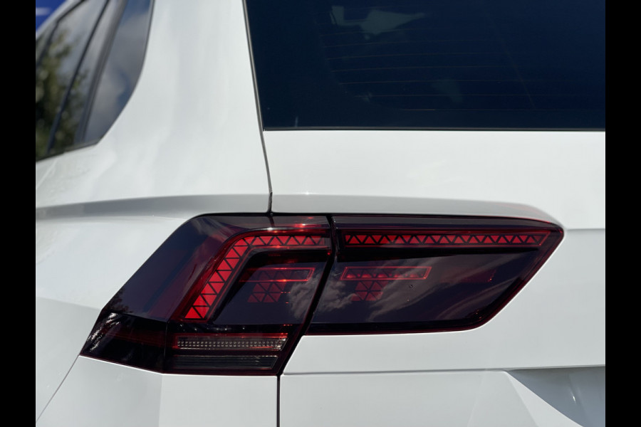Volkswagen Tiguan 1.4 TSI ACT R-Line | Pano | Trekhaak | Leder | LED | DAB+ | CarPlay | 20 inch