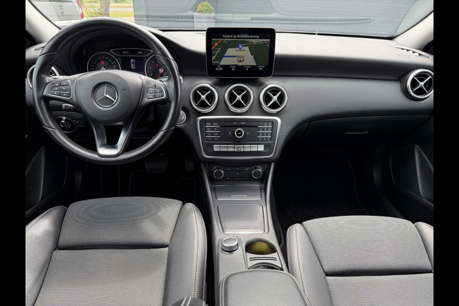 Mercedes-Benz A-Klasse 180 Business Solution 2e Eigenaar,Navi,Clima,Camera,Cruise,Sportstoel,N.A.P,123pk,APK tot 07-2026