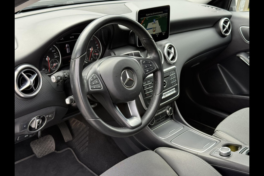 Mercedes-Benz A-Klasse 180 Business Solution 2e Eigenaar,Navi,Clima,Camera,Cruise,Sportstoel,N.A.P,123pk,APK tot 07-2026