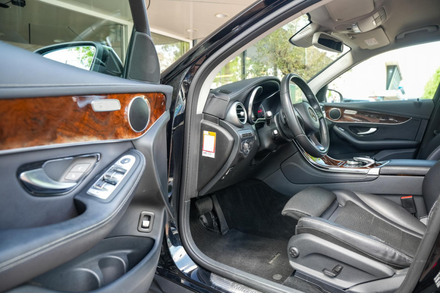 Mercedes-Benz GLC 220 d 4MATIC Premium Plus Led Sport stoelen Navi