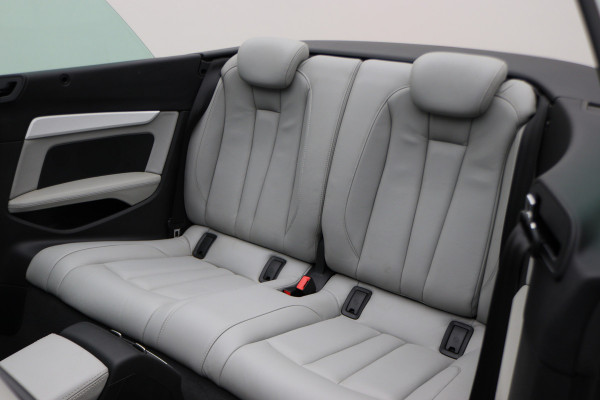 Audi A5 Cabriolet 40 TFSI Sport S Line Edition Leer, Apple Carplay, Verwarmd Stuurwiel, Cruise, PDC, Navigatie, LED, 20''