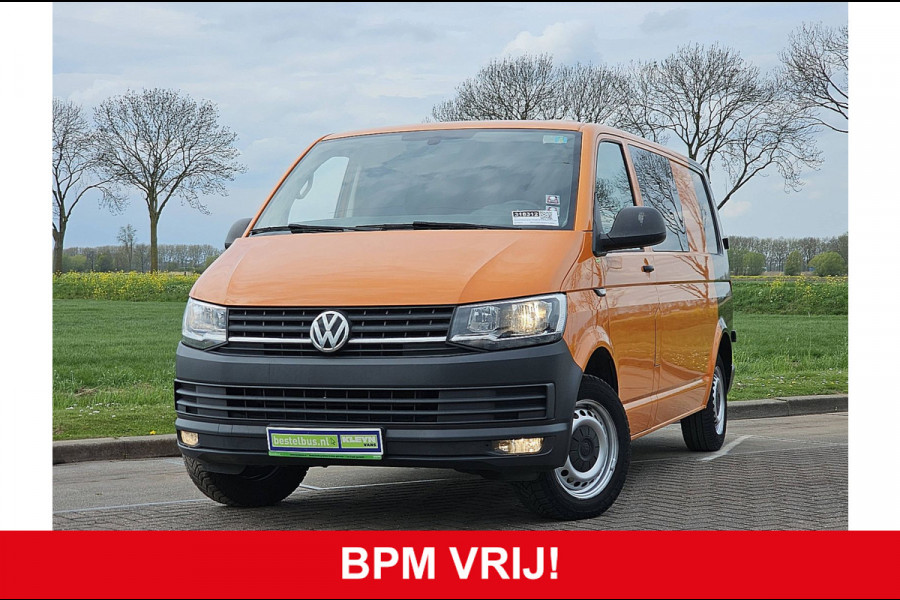 Volkswagen Transporter 2.0 TDI L2H1 DC airco, navi, trekhaak, 150Pk, Euro6!