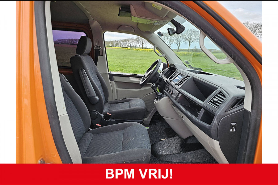 Volkswagen Transporter 2.0 TDI L2H1 DC airco, navi, trekhaak, 150Pk, Euro6!
