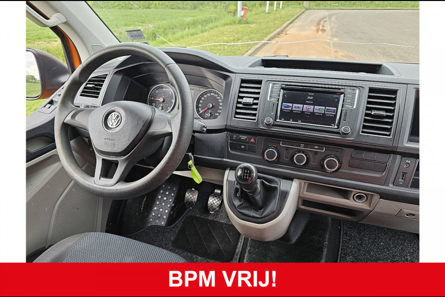 Volkswagen Transporter 2.0 TDI L2H1 DC airco, navi, trekhaak, 150Pk, Euro6!