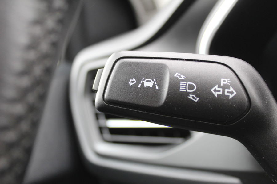 Ford Focus 1.0 EcoBoost 125PK Active Business | B&O | Trekhaak | Adaptieve Cruise | Navigatie | Camera