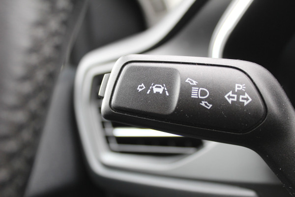 Ford Focus 1.0 EcoBoost 125PK Active Business | B&O | Trekhaak | Adaptieve Cruise | Navigatie | Camera