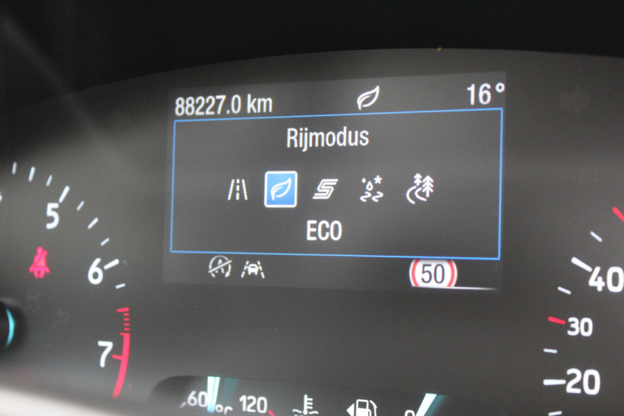 Ford Focus 1.0 EcoBoost 125PK Active Business | B&O | Trekhaak | Adaptieve Cruise | Navigatie | Camera