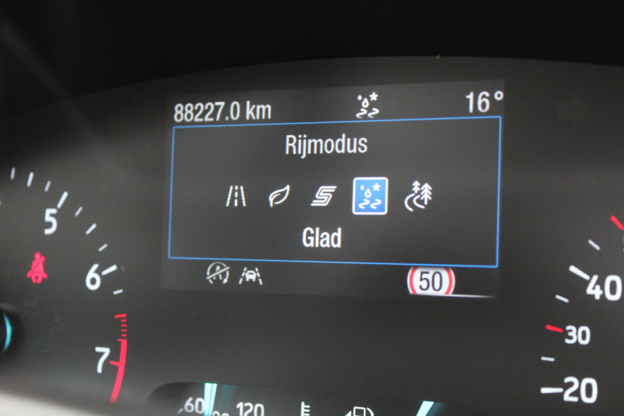 Ford Focus 1.0 EcoBoost 125PK Active Business | B&O | Trekhaak | Adaptieve Cruise | Navigatie | Camera