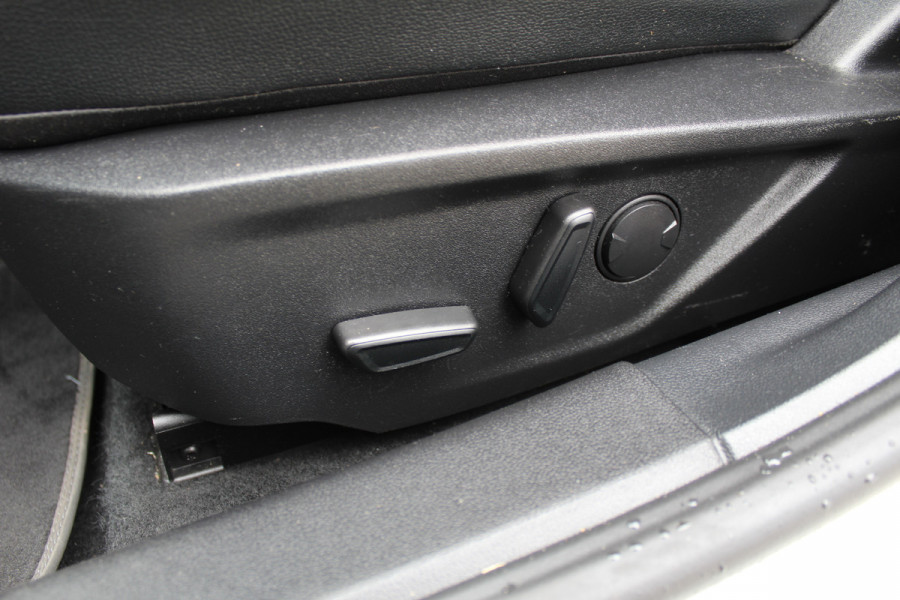 Ford Focus 1.0 EcoBoost 125PK Active Business | B&O | Trekhaak | Adaptieve Cruise | Navigatie | Camera