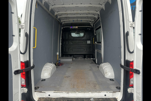 Volkswagen Crafter 35 2.0 TDI L3H3*A/C*CRUISE*3000KG HAAK*CAM*CARPLAY