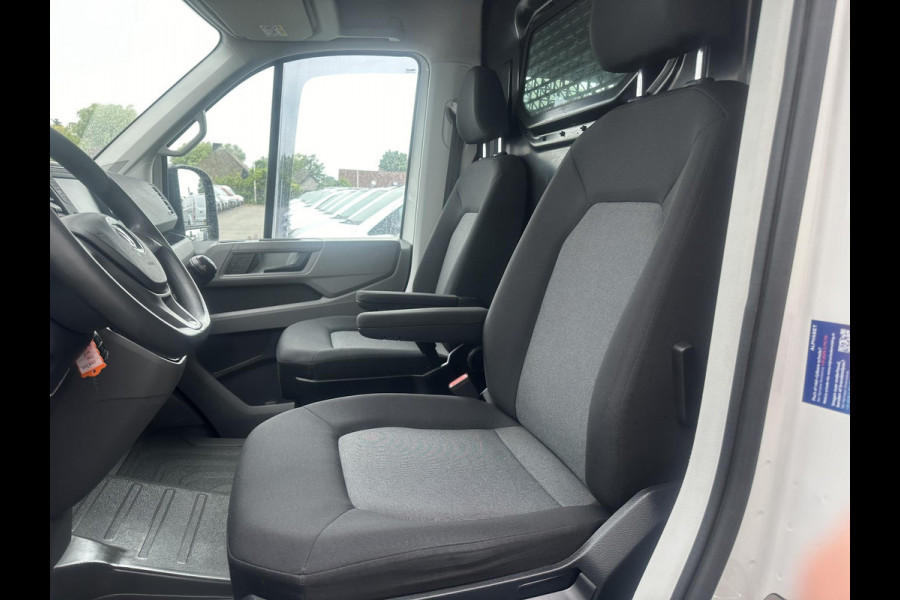 Volkswagen Crafter 35 2.0 TDI L3H3*A/C*CRUISE*3000KG HAAK*CAM*CARPLAY