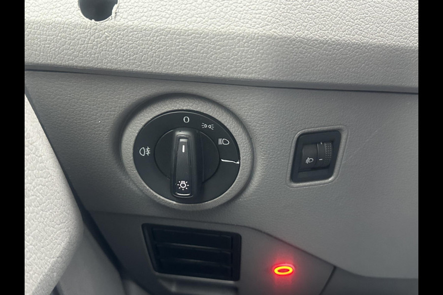 Volkswagen Crafter 35 2.0 TDI L3H3*A/C*CRUISE*3000KG HAAK*CAM*CARPLAY