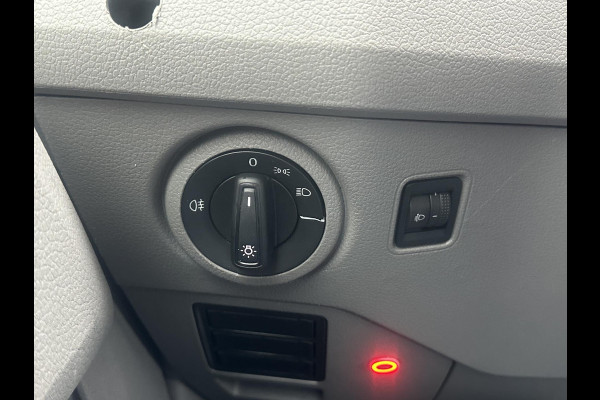 Volkswagen Crafter 35 2.0 TDI L3H3*A/C*CRUISE*3000KG HAAK*CAM*CARPLAY