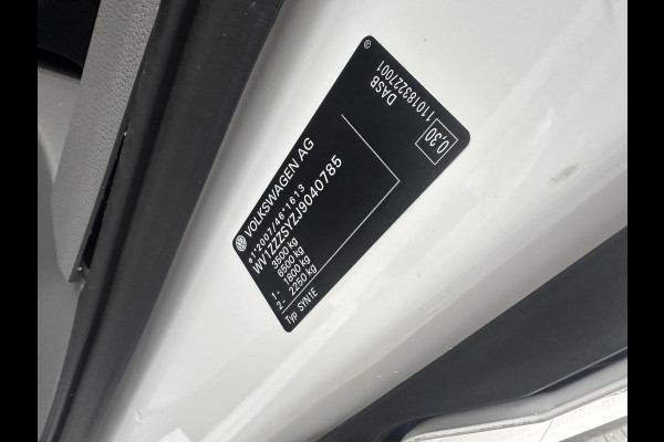 Volkswagen Crafter 35 2.0 TDI L3H3*A/C*CRUISE*3000KG HAAK*CAM*CARPLAY