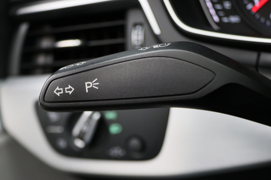 Audi A5 Cabriolet 40 TFSI Sport S Line Edition Leer, Apple Carplay, Verwarmd Stuurwiel, Cruise, PDC, Navigatie, LED, 20''
