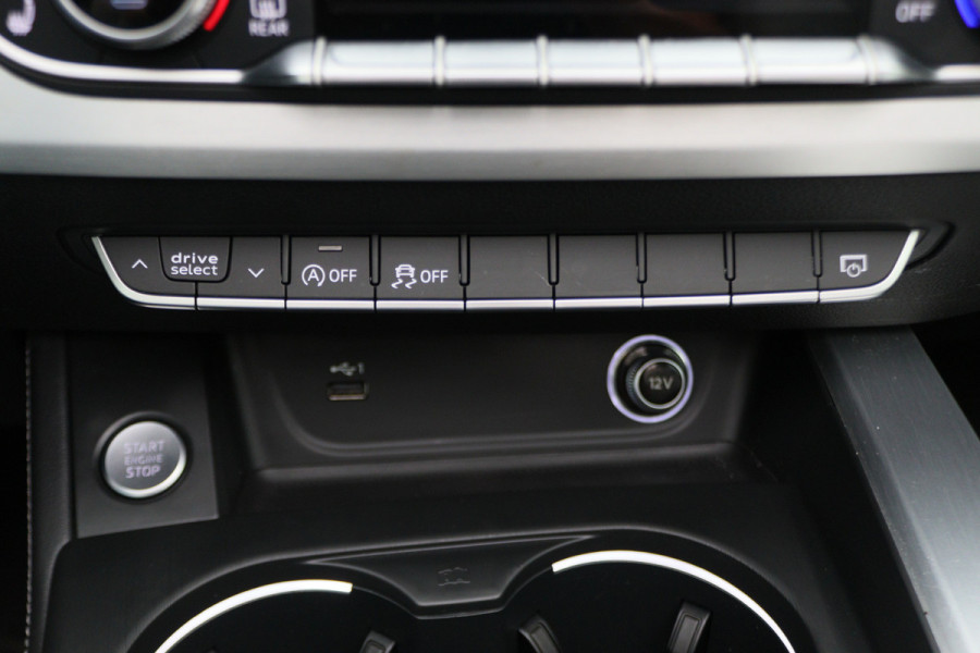 Audi A5 Cabriolet 40 TFSI Sport S Line Edition Leer, Apple Carplay, Verwarmd Stuurwiel, Cruise, PDC, Navigatie, LED, 20''