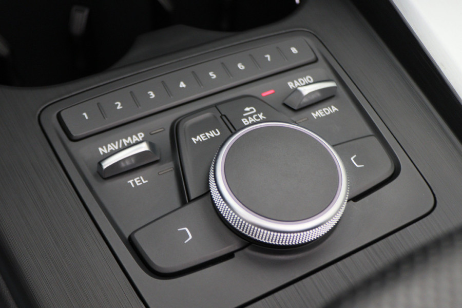 Audi A5 Cabriolet 40 TFSI Sport S Line Edition Leer, Apple Carplay, Verwarmd Stuurwiel, Cruise, PDC, Navigatie, LED, 20''