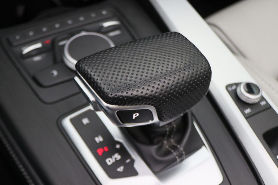 Audi A5 Cabriolet 40 TFSI Sport S Line Edition Leer, Apple Carplay, Verwarmd Stuurwiel, Cruise, PDC, Navigatie, LED, 20''