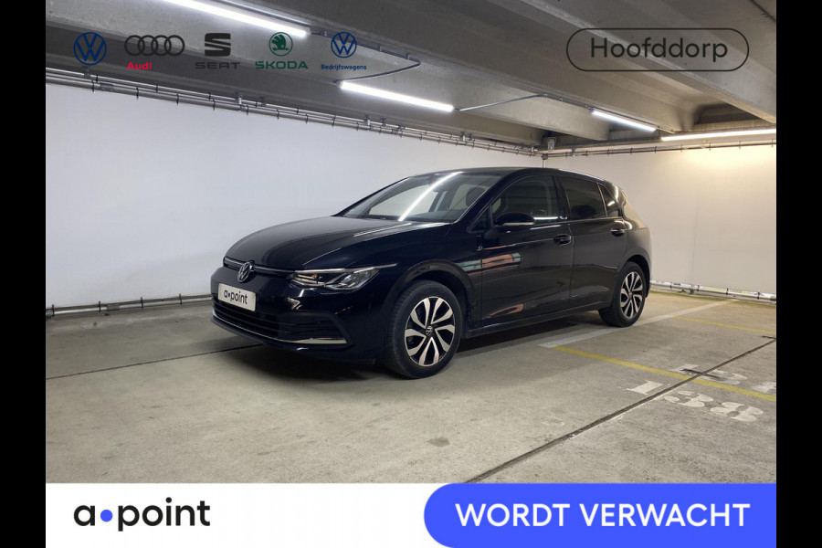 Volkswagen Golf 1.5 eTSI Life Active 130 pk Automaat (DSG) | Navigatie | Parkeersensoren | Achteruitrijcamera | Stoelverwarming | LED koplampen |