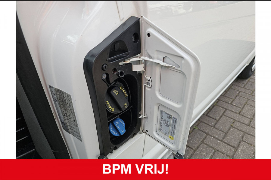 Volkswagen Transporter 2.0 TDI L2H1 T6.1 Automaat Airco Camera Trekhaak CarPlay Euro6!