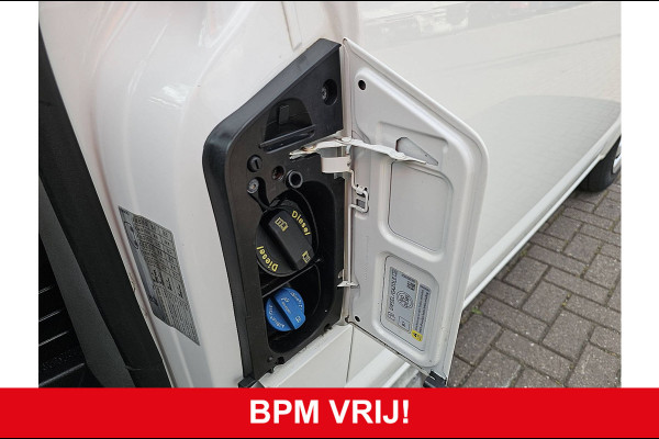 Volkswagen Transporter 2.0 TDI L2H1 T6.1 Automaat Airco Camera Trekhaak CarPlay Euro6!