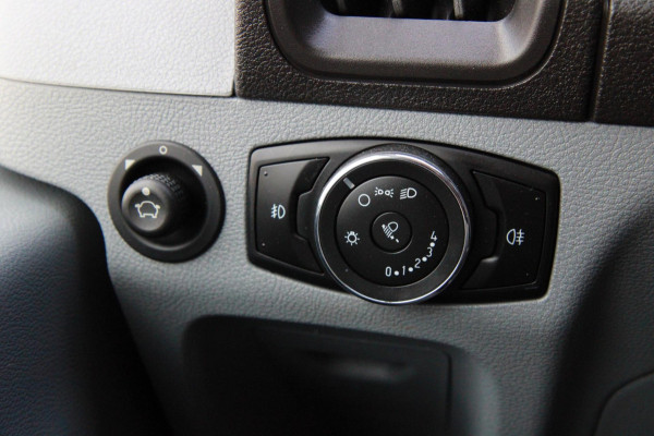 Ford Transit 330 2.0 TDCI L2H2 Trend / Trekhaak / Imperiaal / Sync 3 Navi / 3 zits