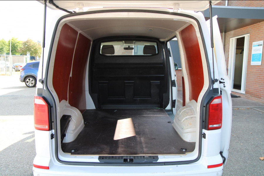 Volkswagen Transporter 2.0 TDI 102PK L1H1 Highline / Multi stuur / Voorruitverwarming / Klep