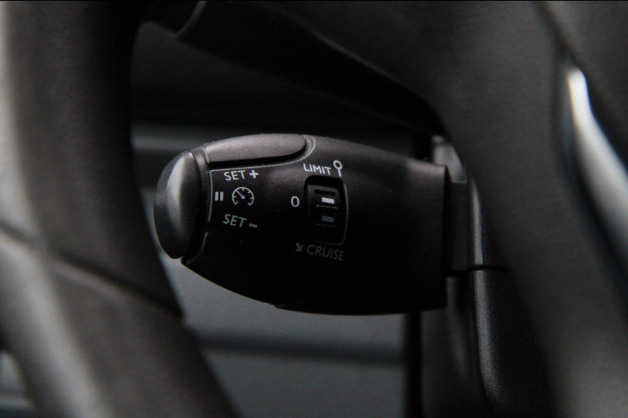 Peugeot Expert 2.0 BlueHDI 150PK Standard Premium / Navi / Cruise / Trekhaak / Laadruimte inrichting