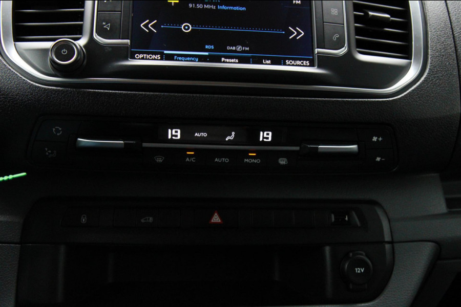 Peugeot Expert 2.0 BlueHDI 150PK Standard Premium / Navi / Cruise / Trekhaak / Laadruimte inrichting