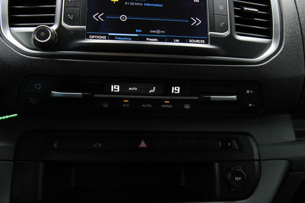 Peugeot Expert 2.0 BlueHDI 150PK Standard Premium / Navi / Cruise / Trekhaak / Laadruimte inrichting